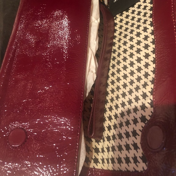NWT Hobo Crimson patent leather clutch/ wristlet. Great Holiday Item
